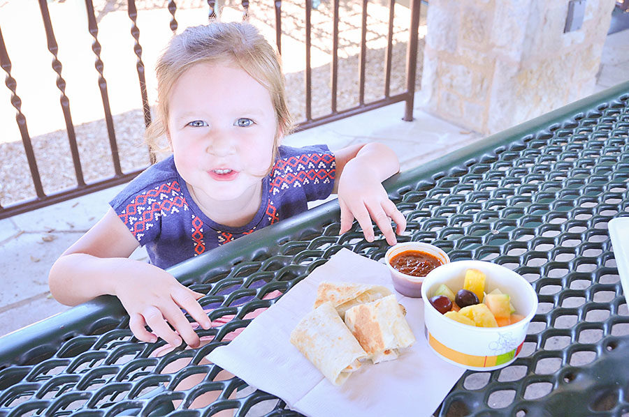 Top 3 Tips for Eating as a Family On-the-Go - Wit & Wander