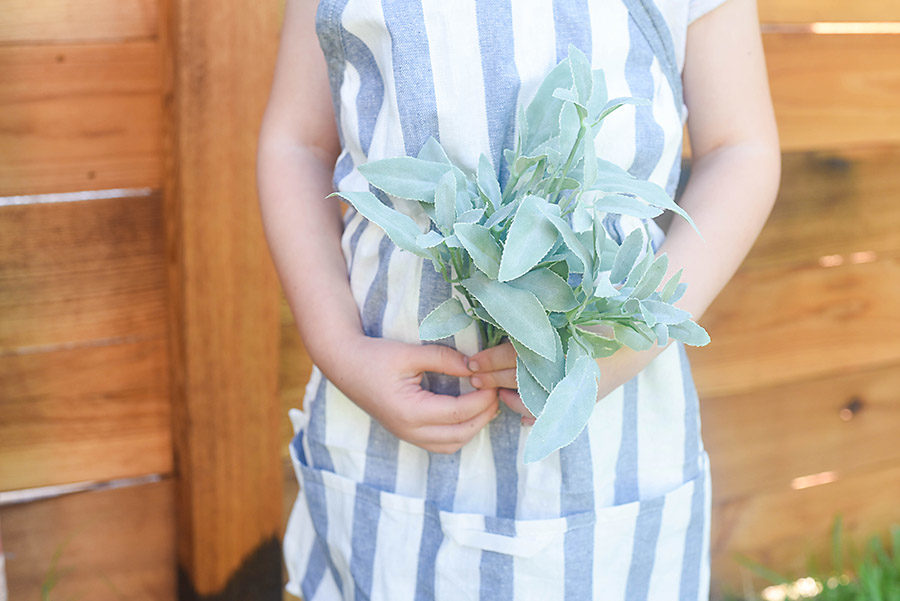 Little Girl's Farmhouse Apron from an Ikea Dish Towel - Our Handcrafted Life