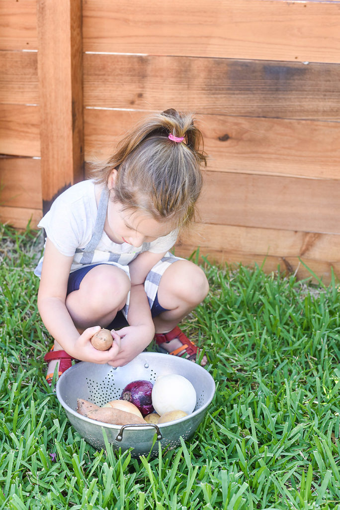 Little Girl's Farmhouse Apron from an Ikea Dish Towel - Our Handcrafted Life