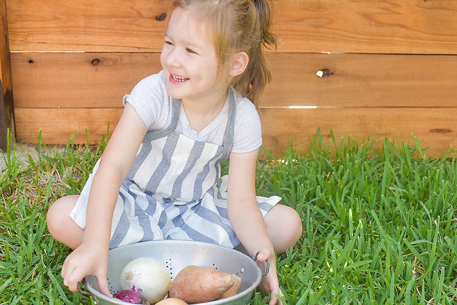 Little Girl's Farmhouse Apron from an Ikea Dish Towel - Our Handcrafted Life